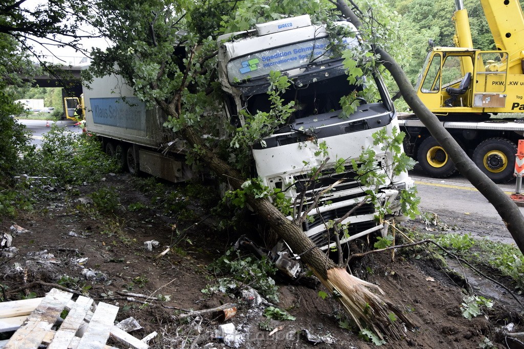 Schwerer VU A 3 Rich Oberhausen Hoehe AK Leverkusen P354.JPG - Miklos Laubert